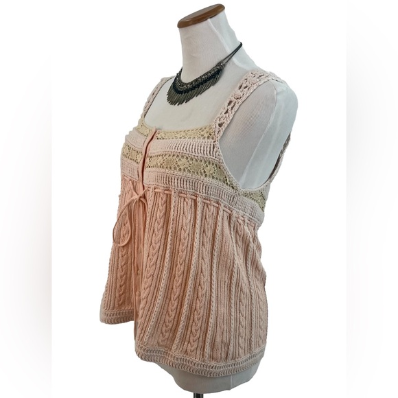 ♥️ Free People Flirty Crochet Top - Picture 3 of 7